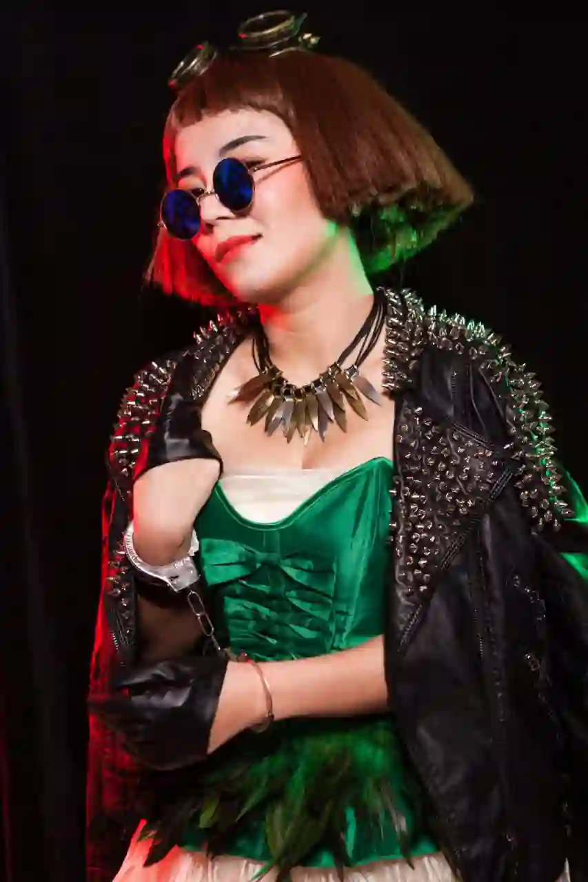 素人私房 极品国模 S6053 30P