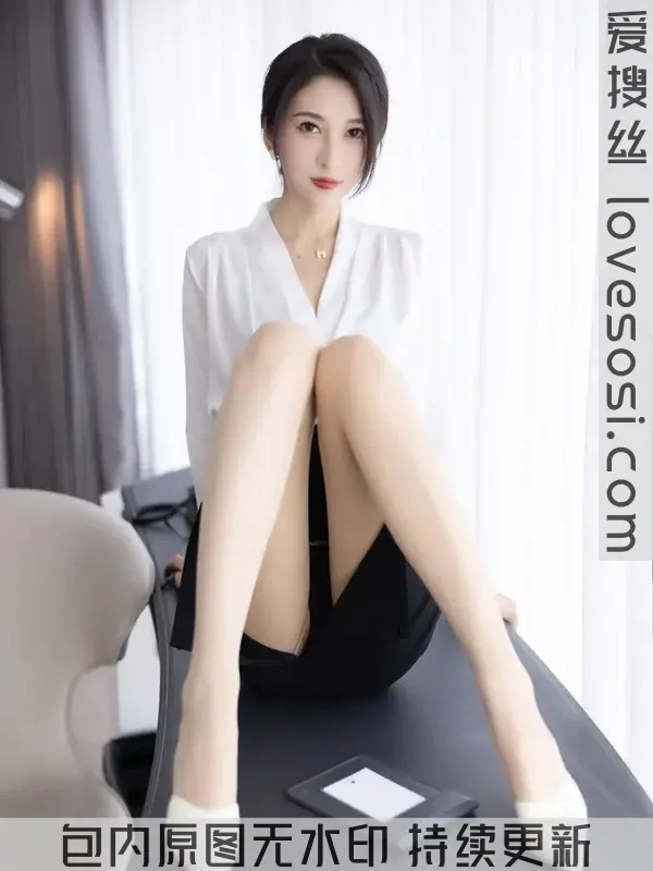 I194 林乐一 – 内购无水印[4套-2025.12]